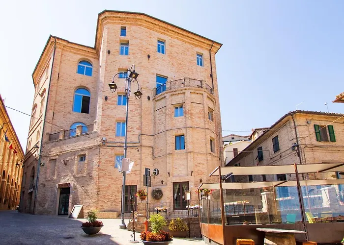 מלון Ma קורינלדו